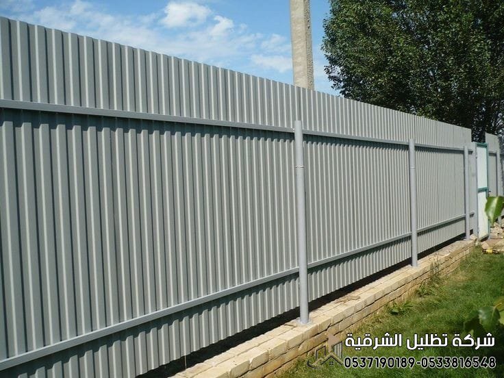 تركيب سواترشينكومعزول حواجر بين المزارع والمباني في الشرقية