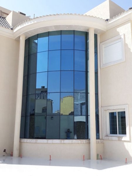  معلم وجهات سكاي لايت زجاج بالدمام